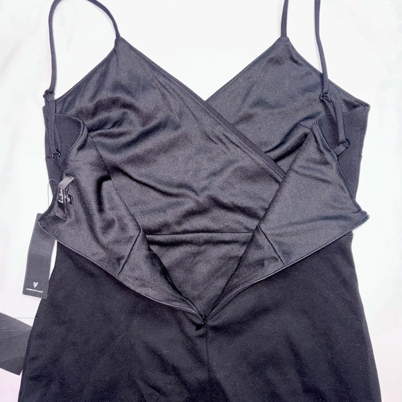 Lulus NWT Size M Black Sealed With A Kiss Ruffle Bodycon Mini Dress - Picture 8 of 9